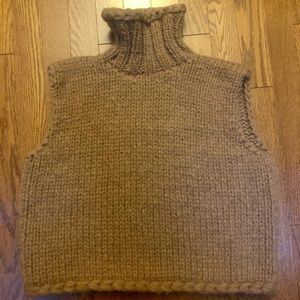 Smythe hand knit sleeveless turtleneck